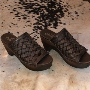 Naughty Monkey Mule Size 6